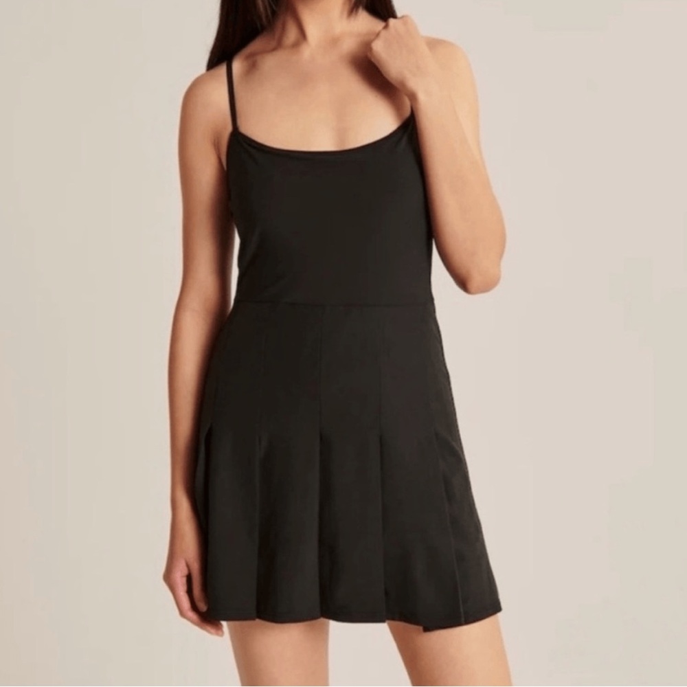 Abercrombie - Pleated Traveler Mini Dress Size M